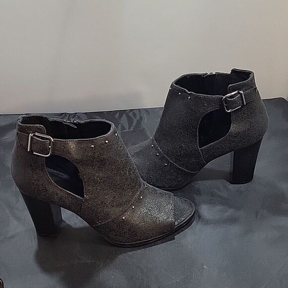 BRAND NEW SIMPLY VERA VERA WANG BOLOGNA WOMEN"S ANKLE-HIGH HEEL BOOTIE - Picture 8 of 15